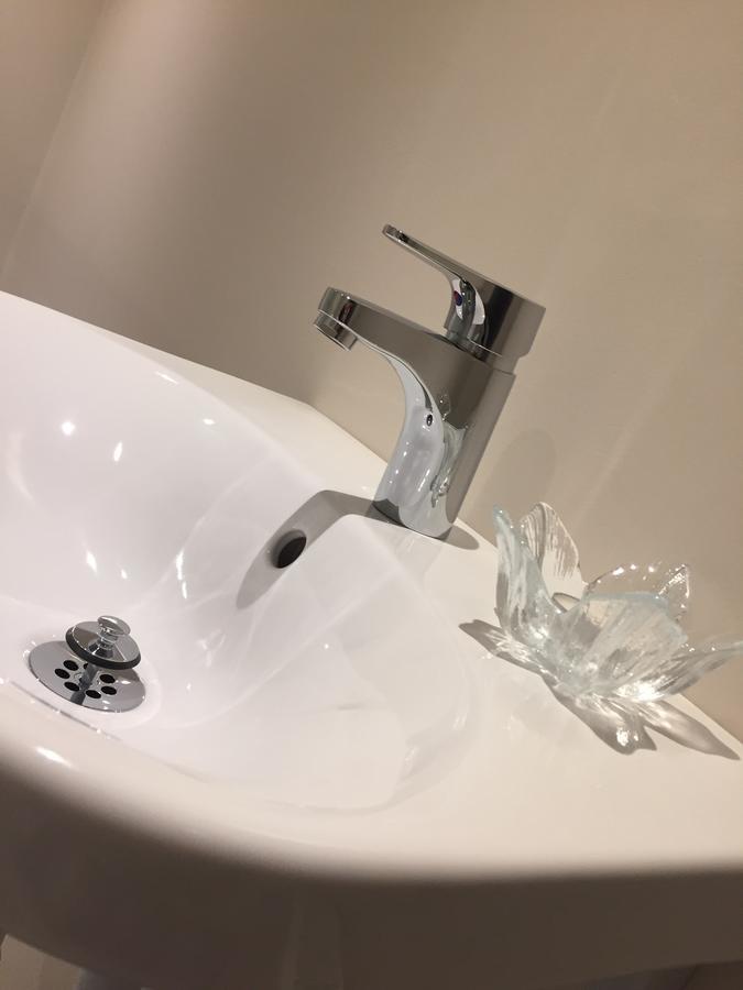Gaestgivars Vandrarhem Och B&B Jarvso Bagian luar foto