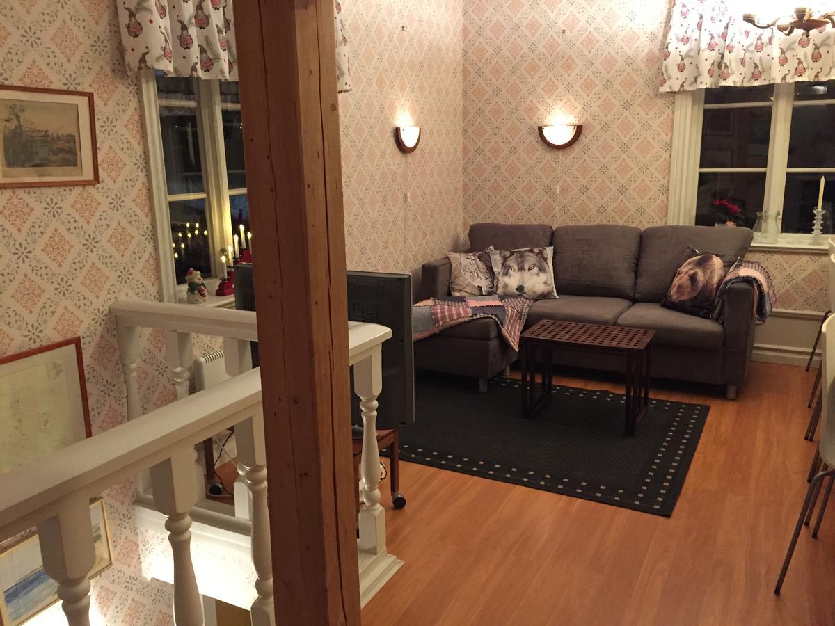 Gaestgivars Vandrarhem Och B&B Jarvso Bagian luar foto